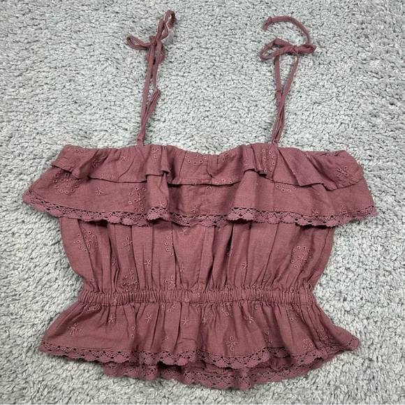 American Eagle Top Womens Small Ruffled Cropped Eyelet Cropped Cottage Chic Pink - Picture 3 of 3